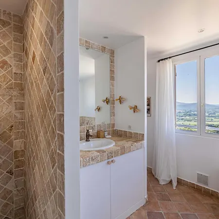 Sumptuous Provencale * Grimaud